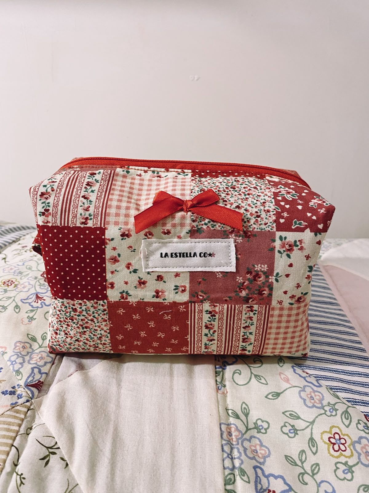 Spring Cottage — bolso tipo neceser acolchado de La Estella Co
